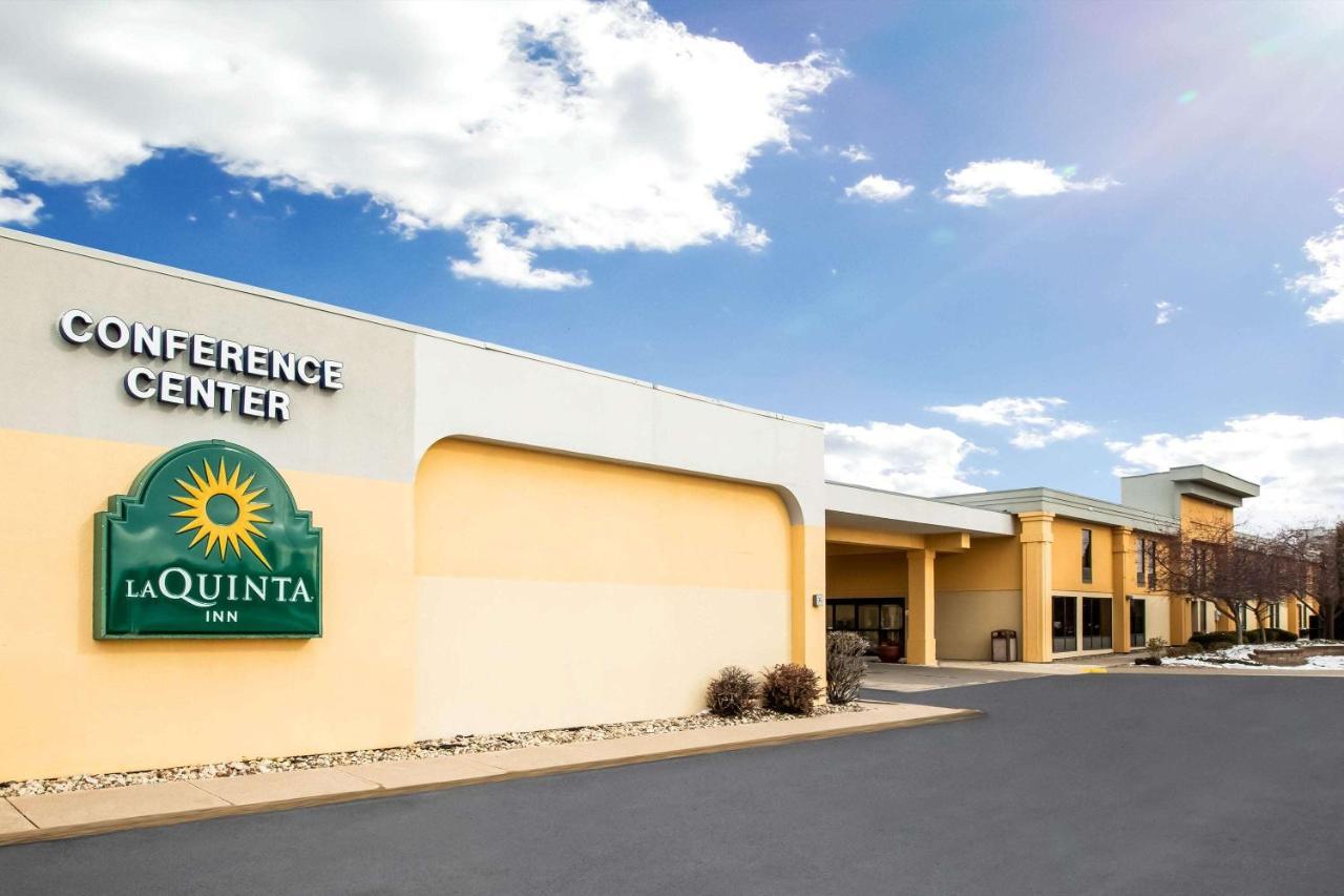 La Quinta Inn By Wyndham Davenport & Conference Center Экстерьер фото