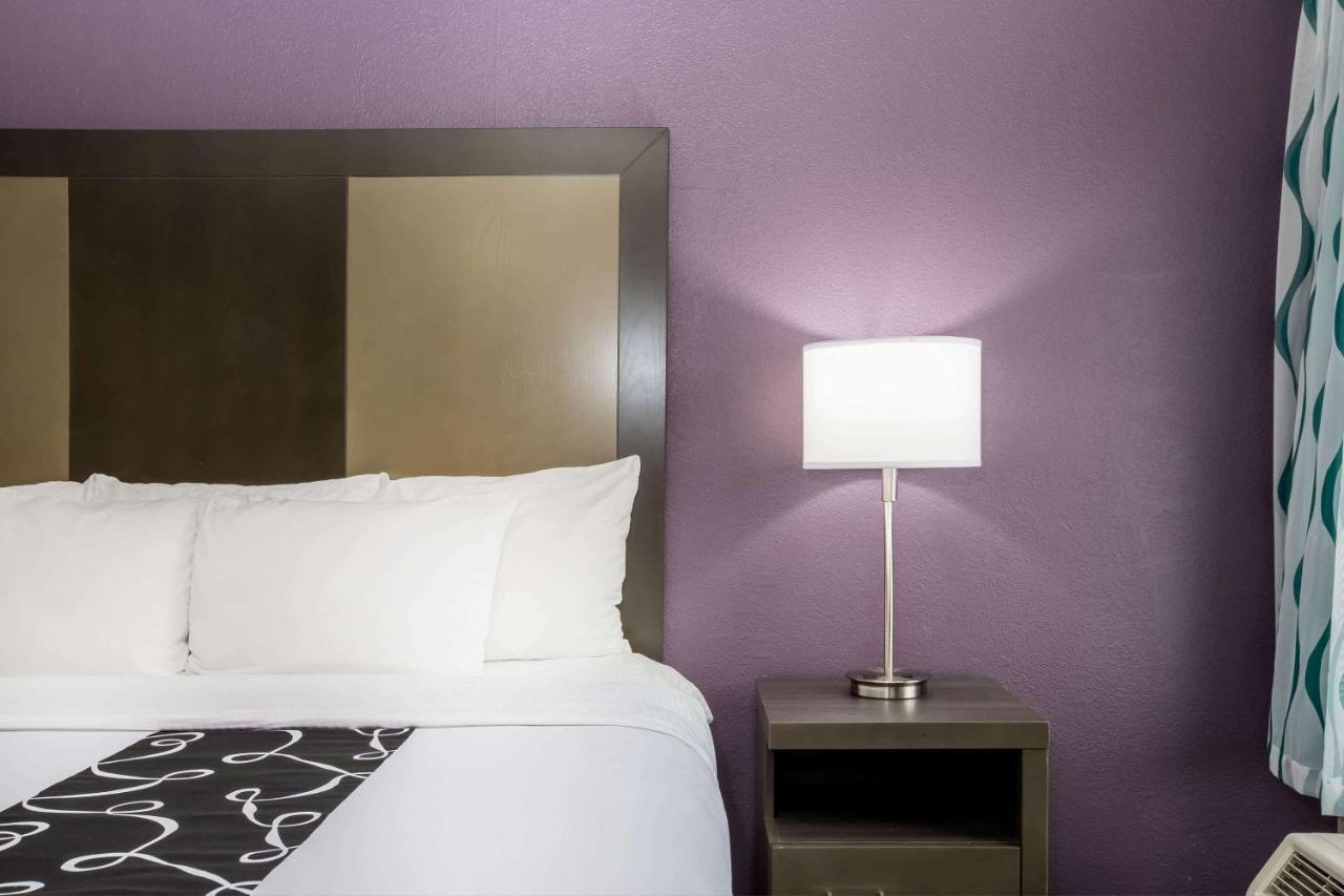 La Quinta Inn By Wyndham Davenport & Conference Center Экстерьер фото